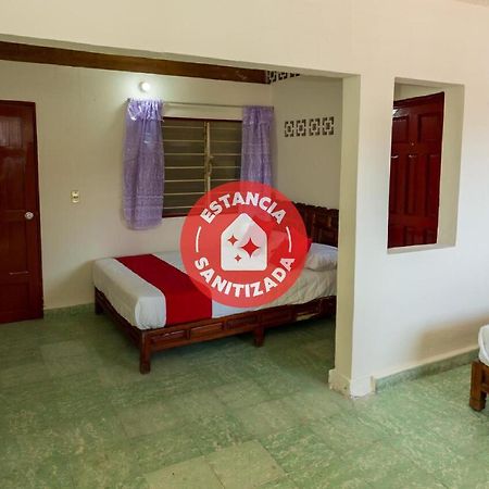 Oyo Hotel Rubi Zihuatanejo Esterno foto