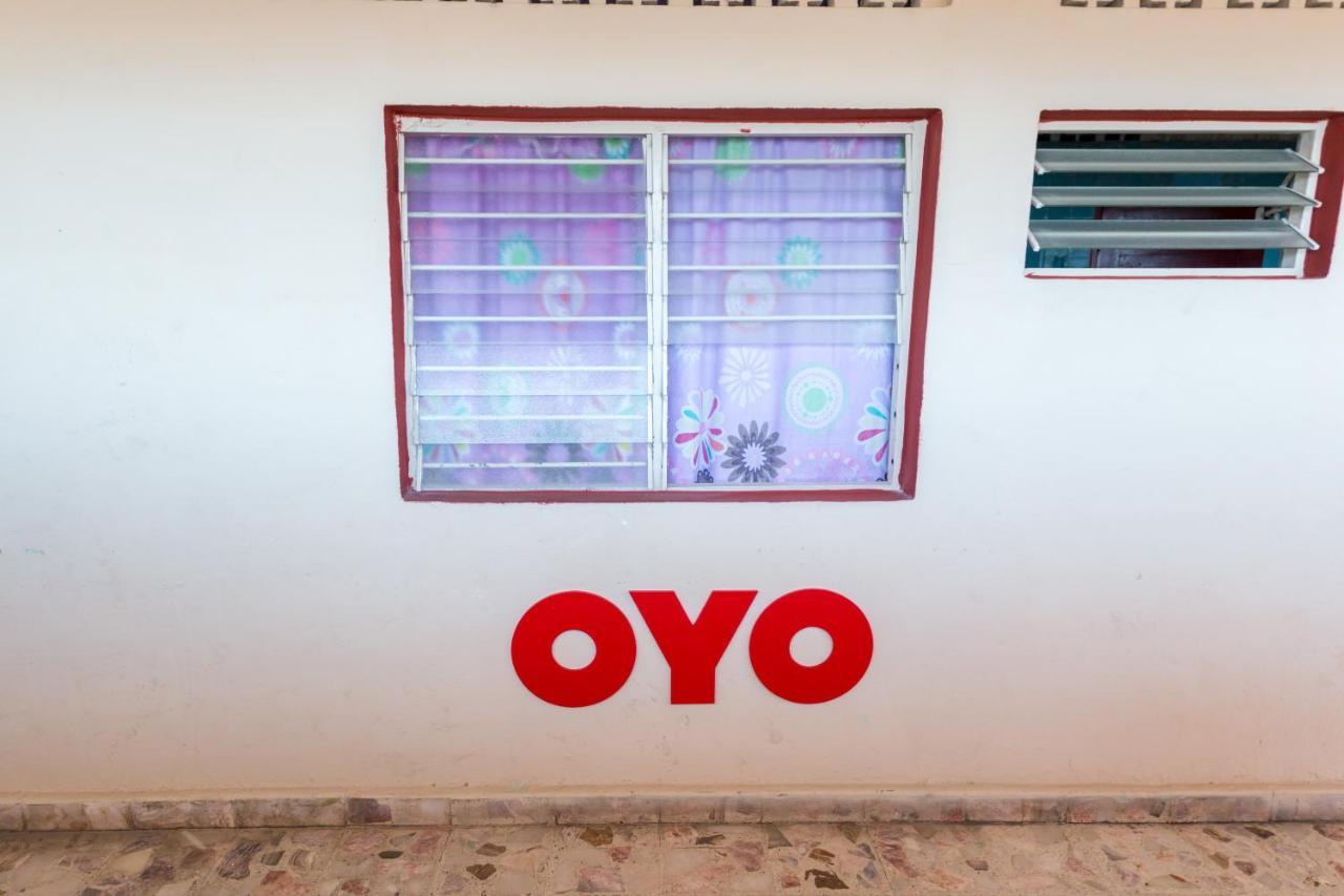 Oyo Hotel Rubi Zihuatanejo Esterno foto
