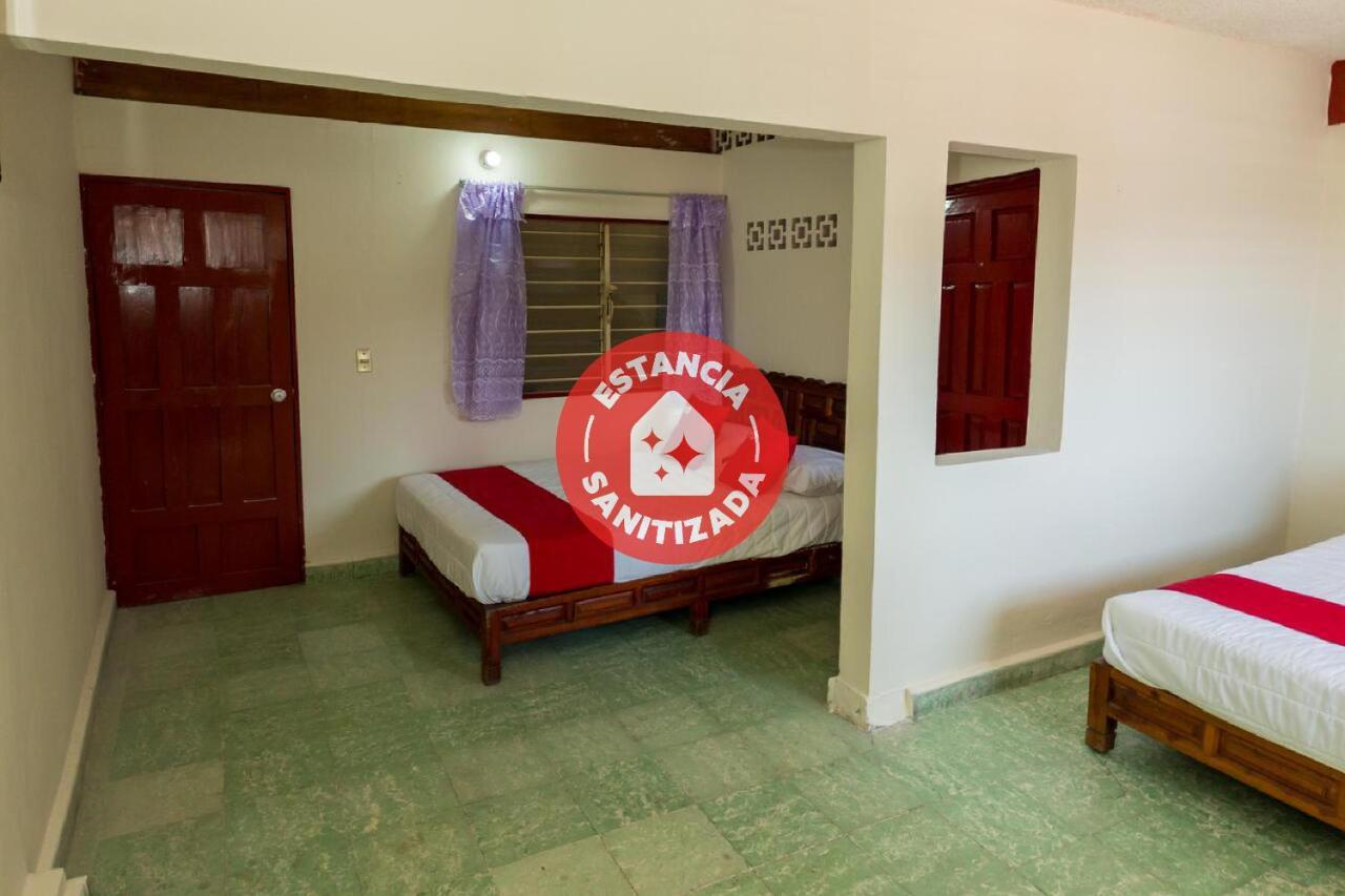 Oyo Hotel Rubi Zihuatanejo Esterno foto